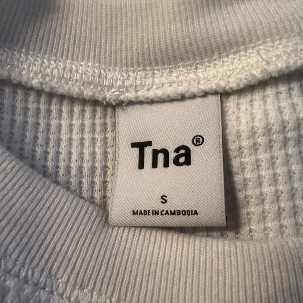 Tna‎ white waffle cropped long sleeve top - Picture 3 of 8